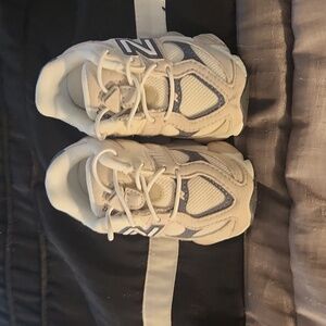 New balance toddler 9060 size 6 brand new.